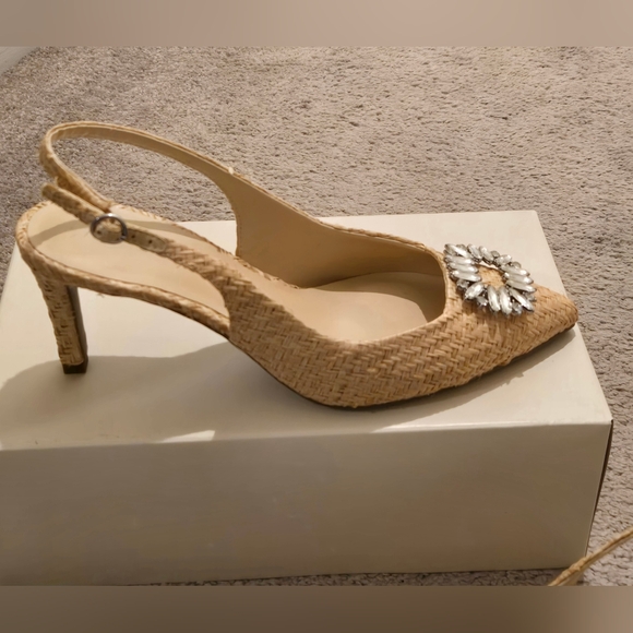 Anne Klein Women's Tan Slingback Shoes - Picture 4 of 11